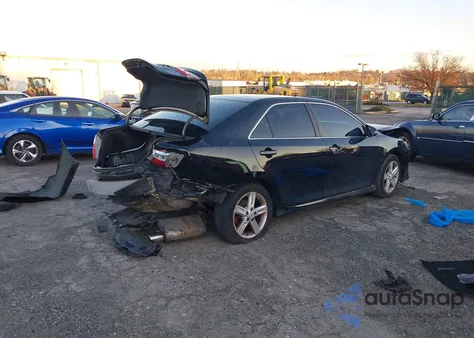 2012 Toyota Camry Se z USA, uszkodzony, nr VIN 4T1BF1FK2CU053376